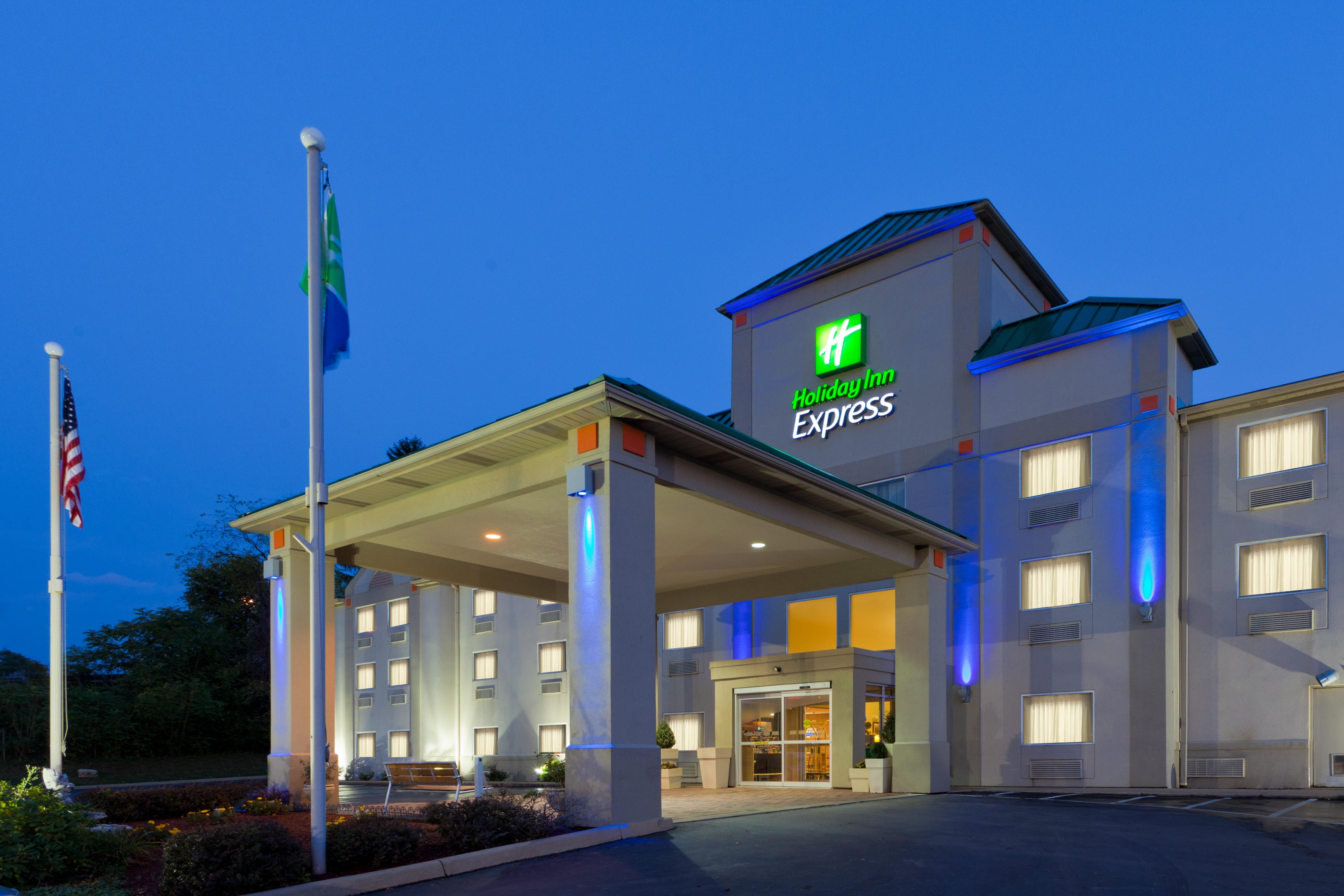 Holiday Inn Express Irwin-Pa Turnpike Exit 67, An Ihg Hotel Exterior photo